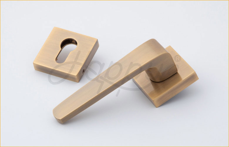 Glossy Antique Handle